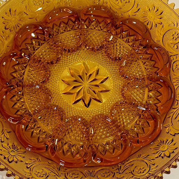 🌟HP🌟VTG 1960s Indiana Glass Tiara Exclusive Amber Glass Egg Plate Pattern - Picture 3 of 8
